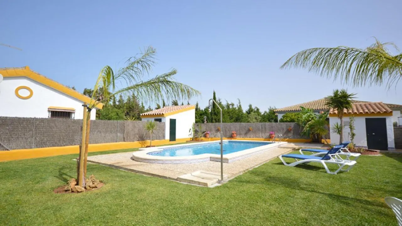 Chalet Con Piscina En Roche Viejo Conil De La Frontera